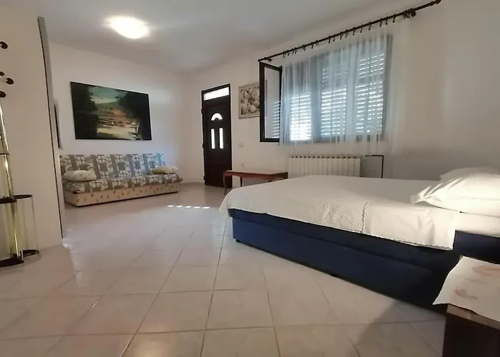 Apartment Jelena *